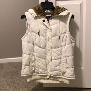 White vest w/ hood